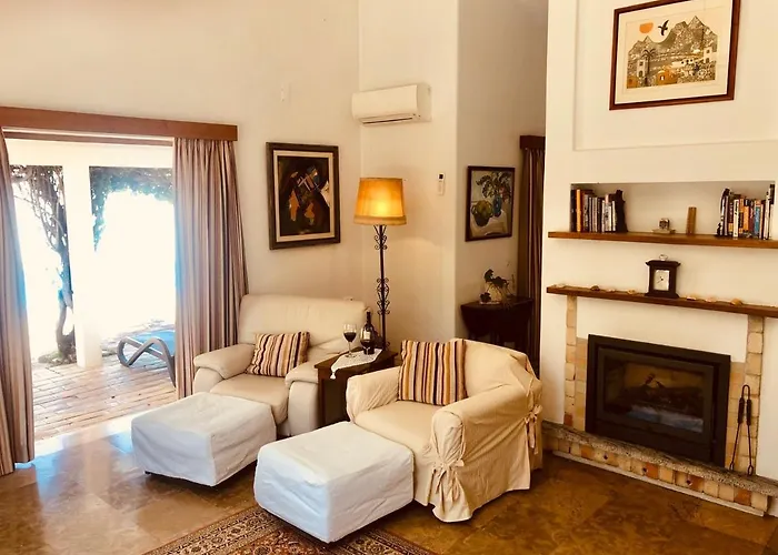 Charming With Heated Pool Near Sandy Beach, Hiking, Golf And Wineries * Senhora da Luz